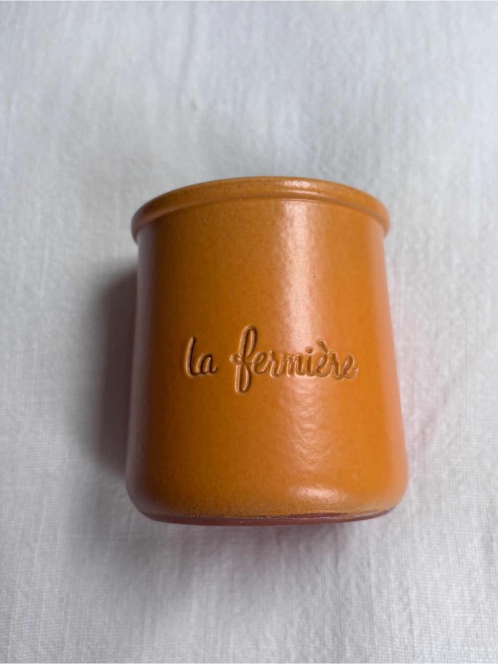 La fermiere Terracotta pot in Warm Amber Pumpkin Orange